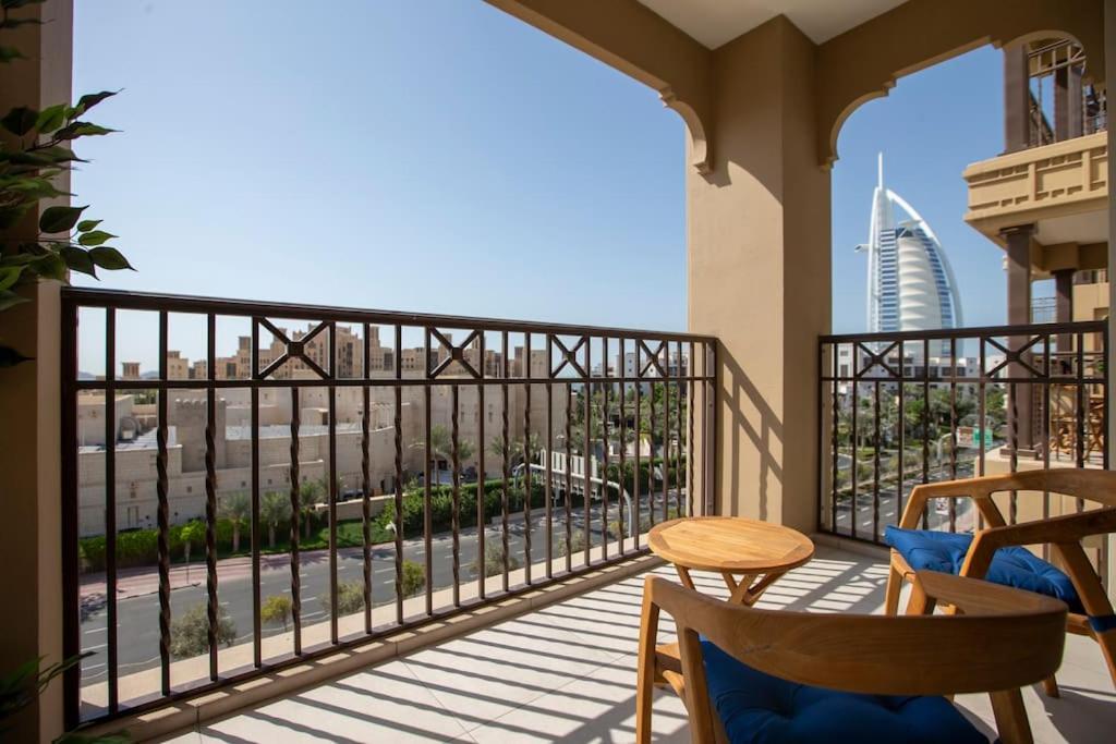 Veluxa - Luxury And Bright 1 Bedroom Apartment, Burj View! Dubai Exterior foto